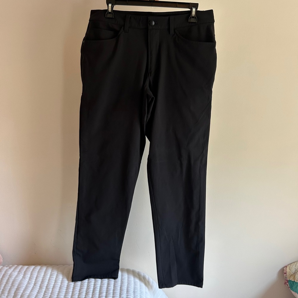 Lululemon black polyester/elastane khaki‎ style dress pants RN106259 SZ 32